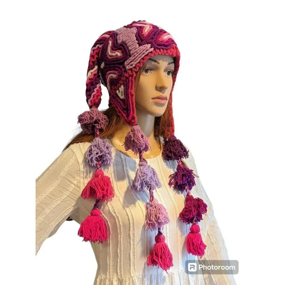 Alpaca Handwoven beanie/Peruvian Andean hat with earflaps multicolor